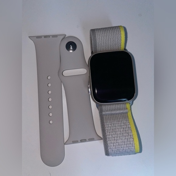 Series 8 Apple Watch - Picture 7 of 7